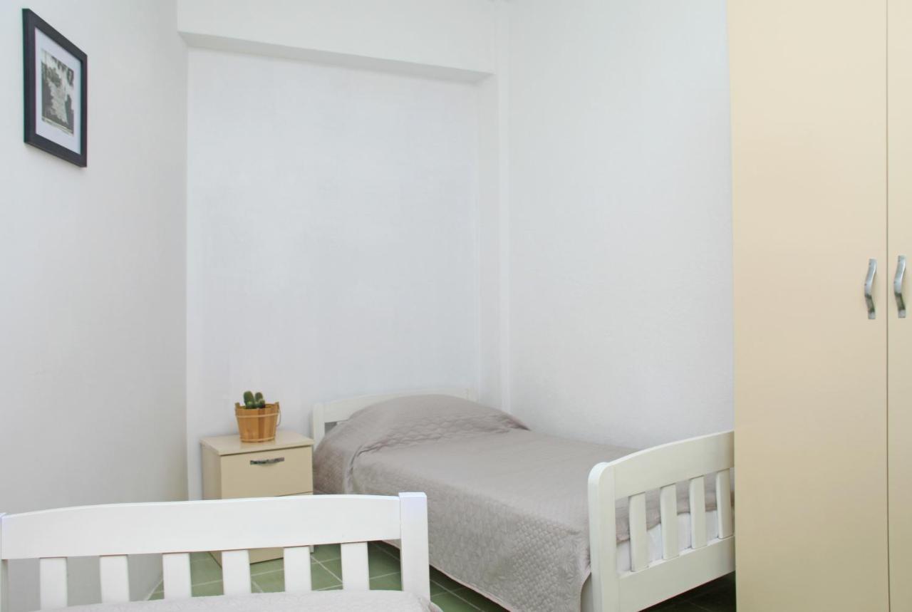 Old Town Boulevard Apartment In City Center ดูร์เรส ภายนอก รูปภาพ