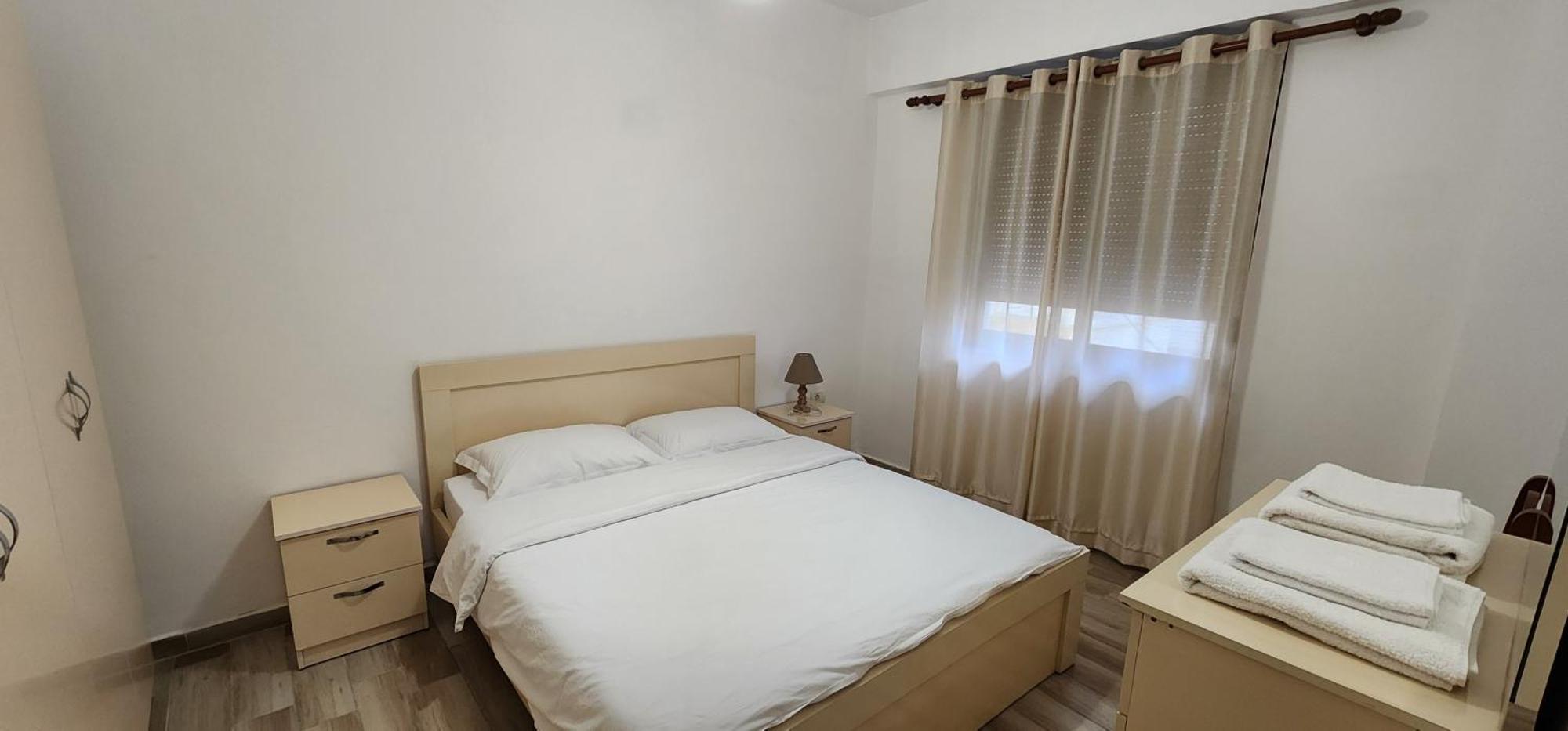 Old Town Boulevard Apartment In City Center ดูร์เรส ภายนอก รูปภาพ